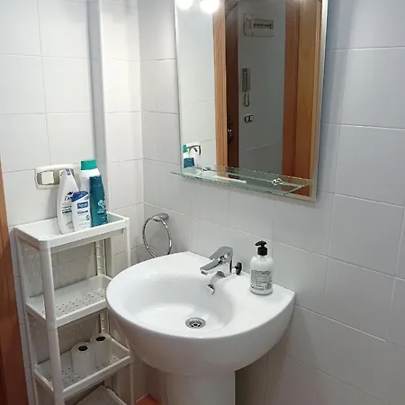 Chevere Blanco Con Garaje Apartment
