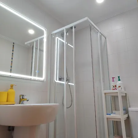 Chevere Blanco Con Garaje 아파트