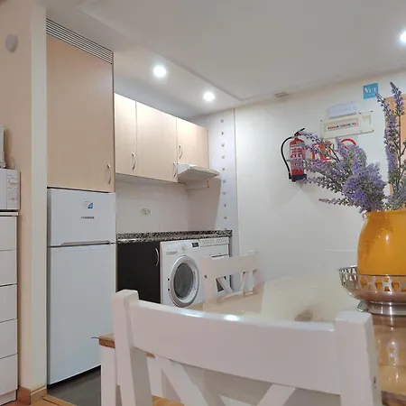 Chevere Blanco Con Garaje Apartment